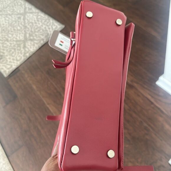 LIA NUMA Italian Red Smooth Leather Flap Crossbody Bag NWT - Picture 7 of 10